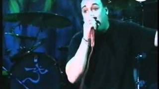 04  Papa Roach   Thrown Away Live at Rock am Ring 2001