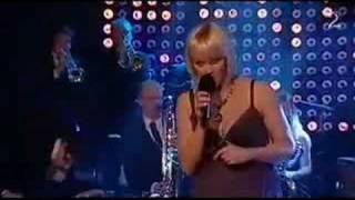 MARIAN AAS HANSEN synger "Sleigh Ride" på Senkveld