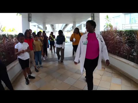 West Palm Beach ER doctor inspires girls at the Boys and Girls Club to dream big