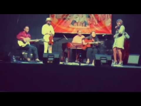 Debi Botos & Duka Laci & Aurore Voilqué - Mimosa