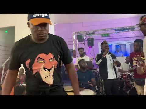 Manou le prince fait plaisir au Vda