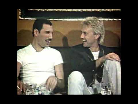 Freddie Mercury & Roger Taylor ~ 2 hysterical Queens👑
