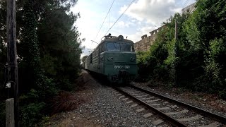 Грузовой поезд под электровозом ВЛ10-393 отправился со станции Цандрыпш на Гагры (Абхазия), 07/2024