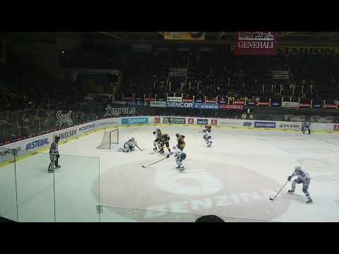 Litvínov : Chomutov - 1. gól František Gerhát