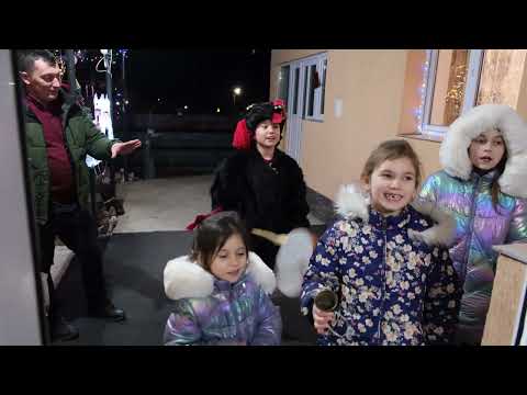 Tradiții și obiceiuri Anul Nou 2023. Urători, urși la Șcheia Iași