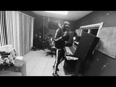 #YfnLucci, #StendoBlac, #762Challenge Stendo Blac X 7.26 Yfn Lucci Challenge (Actual Studio Footage)