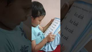 Download lagu Buku Belajar Membaca mp3 Download lagu Buku Belajar Membaca mp3