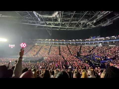 200228 SuperM London Concert / O2 Arena singing to Jopping before the concert