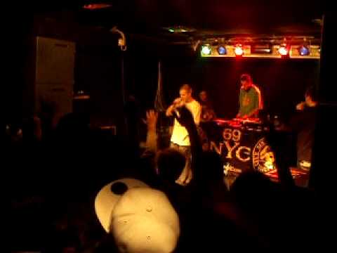 Fokus feat. Śliwka - Spacer (16.10.09 Cz-wa klub Zero)