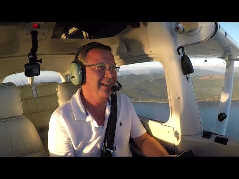 Communications flight training videos at  https://askcaptainscott.com