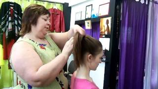 preview picture of video '1033 Main Salon & Spa: Quick & Easy Double Knotted Ponytail'