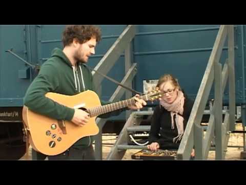 Bedroomdisco TV: Talking To Turtles - "Beam Me Up Scotty" & "Can't Make My Day" Akustik-Set