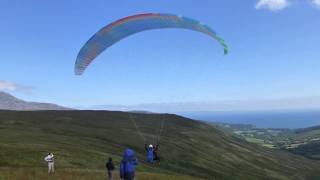preview picture of video 'Flying Fever Tandem Paraglider Launches, Arran'