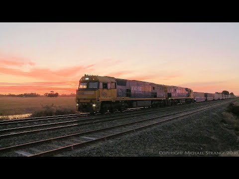 Pacific National Container Freight Train At Sunset (22/12/2017) - PoathTV Australian Railways