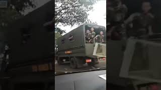 Download lagu Anggota TNI  tangkap begal di jalan mp3