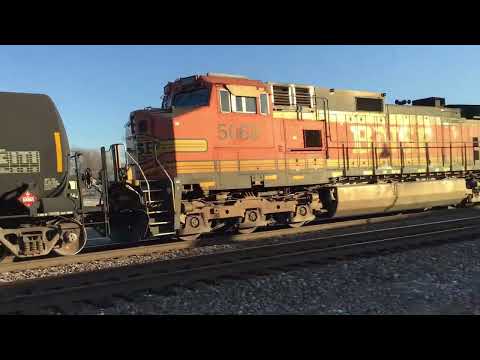 Thanksgiving Weekend Railfanning Part 3 BNSF Mendota sub Mendota, IL 11 25 23