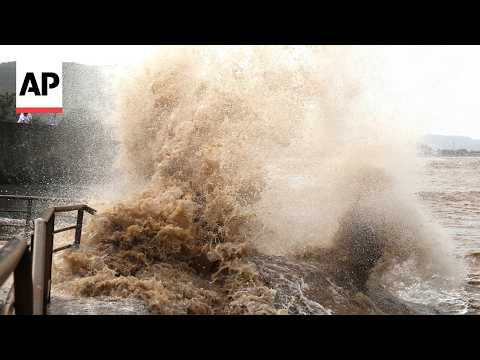 Video Thumbnail: Huge waves slam into windows as Typhoon Bavi hits China