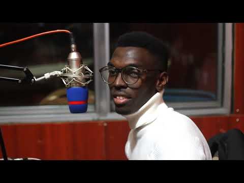 Starvan akijibu maswali kiufundi ndani ya tripple A fm je una mpenzi/vipi colabo na marioo