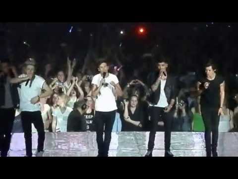 One direction - Teenage Kicks (the boys messing with liam) - TMH tour @ Antwerp sportpaleis, Belgium