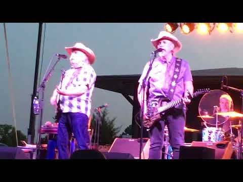 The Bellamy Brothers Rip Off The Knob