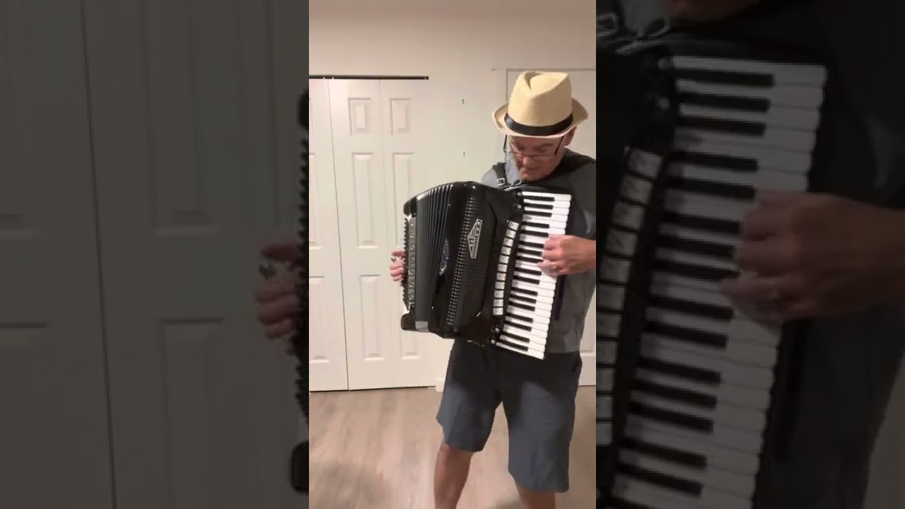 Promotional video thumbnail 4 for Squeezebox Stanley