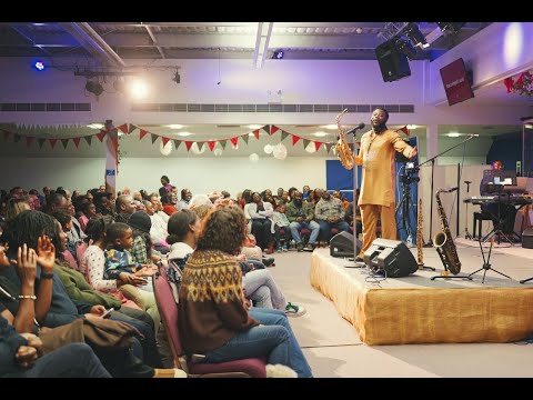 Mike Aremu – Christmas Gyration (Carol Gyration) | Sax in the Manger 2025