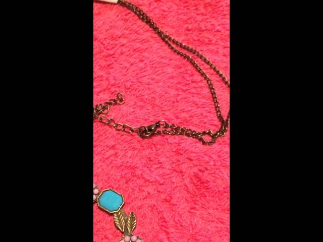 Vídeo relacionado con Collar Hippie, Colores Arcoiris Collar Paz Hippie Colgante Paz, Collares Símbolo de la Paz para Mujeres Hombres, Colgante de la Paz para Carnaval Cosplay Fiestas Temáticas