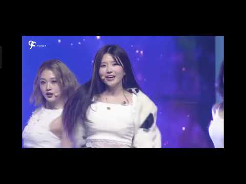 fromis_9 'DM' live showcase performance