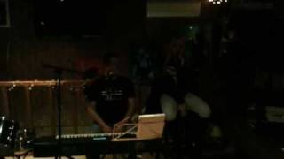 Anouk loosing my religion cover Leo&#39;s houseband (with lyrics)