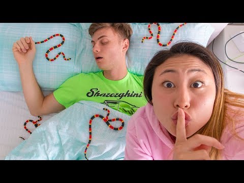 SNAKES IN HIS BED PRANK!! (HE CRIED) Video