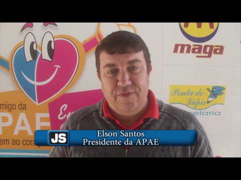 Apae de Guaxupé entrega moto zero Km a contemplado em ação entre amigos