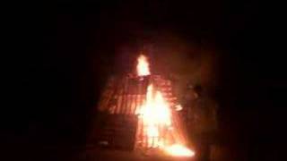 preview picture of video 'el cloaka en llamas'
