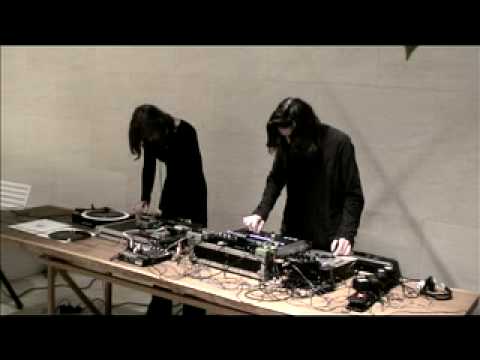 Zn'shñ (Elvire Bastendorff & Franck Smith) Live at Mudam 2008