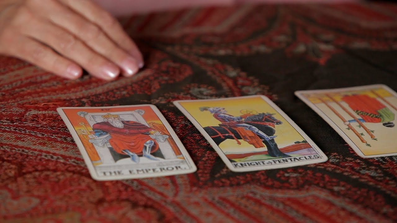 How to Read Reversed Cards | Tarot Cards