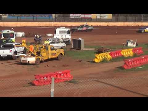 Production sedans heat 1 Maryborough Speedway Kurt Murdoch classic Jan 2 2021