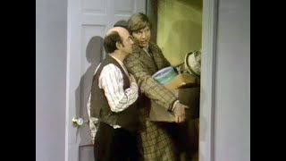 Classic Sesame Street - Wally and Ralph: Box and Rain