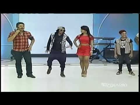 Show do Tony Nunes 13 12 14   Camile dançando