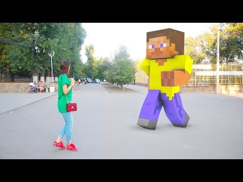 Real Life Minecraft vs Pacman