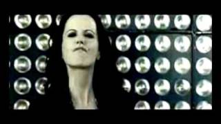 DOLORES O&#39;RIORDAN When we were young (official video) 07/07