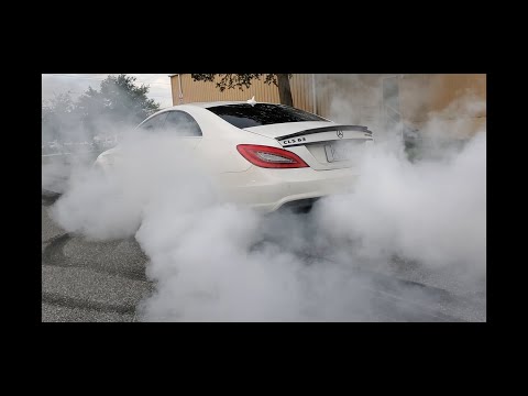 700+HP MERCEDES CLS63 AMG Burnout: Killing Old Tires the Proper Way