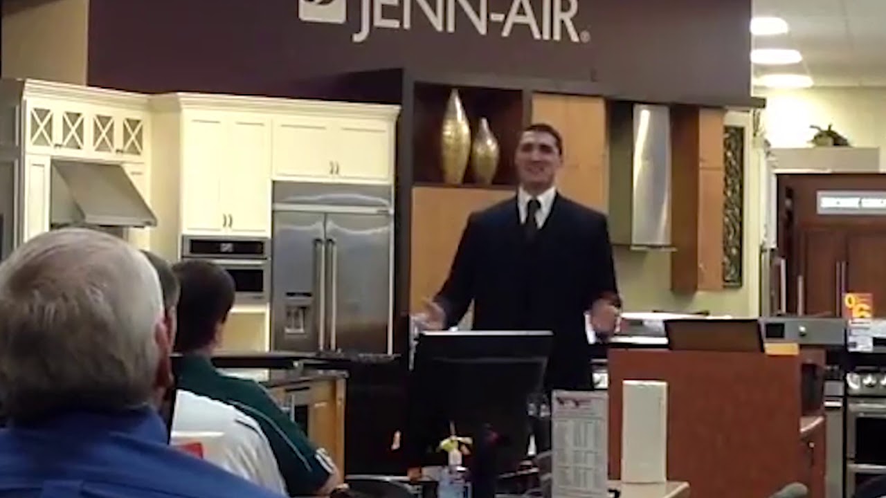 Promotional video thumbnail 2 for Entertaining Professional Speaker