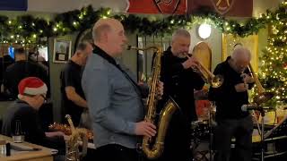 Darktown Strutters' Ball - The Phil Brown Swingtet with guests