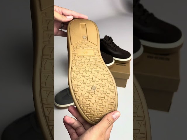 Чоботи жіночі шкіряні байка хутро 592641 Чорний Кеди жіночі 592681 Сірі