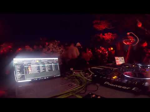 Junerule B2B Genfix | Villa La Quercia: 2 friends with a GoPro