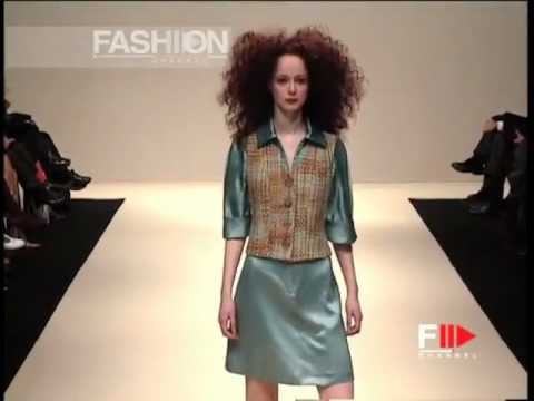 "Marina Spadafora" Autumn Winter 2001 2002 Milano 2 of 4 pret a porter by FashionChannel.mov
