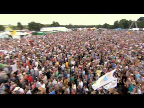 Lily Allen - Smile (live V festival 2009)