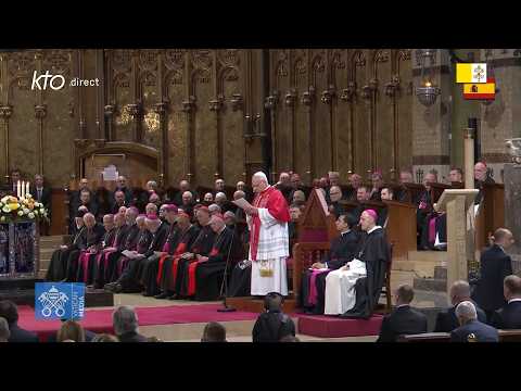 Prière du Rosaire à l’abbaye Santa Maria de Montserrat #PapeenEspagne