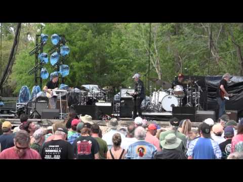 Hot Tuna with Steve Kimock -  Bowlegged Woman, Knock Kneed Man (with Steve Kimock) (Wanee 2016)