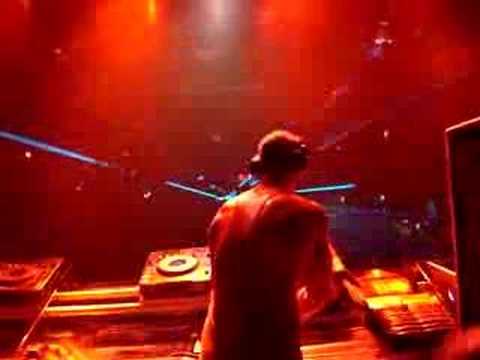 DJ Micky Friedmann opens his set @ TW Jun08 - Dän