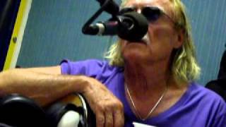 Chistophe :  Un Peu Menteur + Interview Pt IV